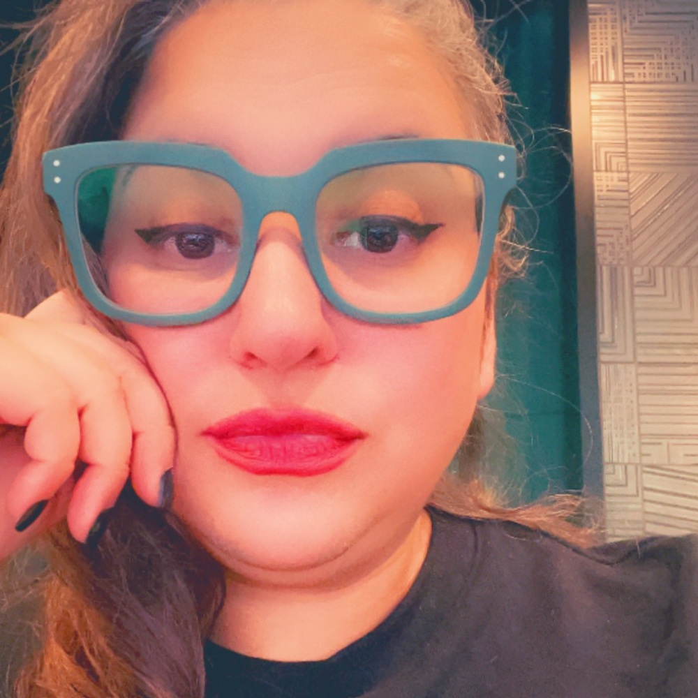 Meet your Posher, Leslie